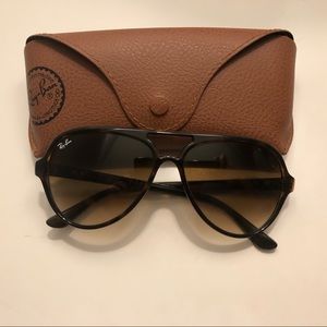 Ray Ban Aviator Style Sunglasses